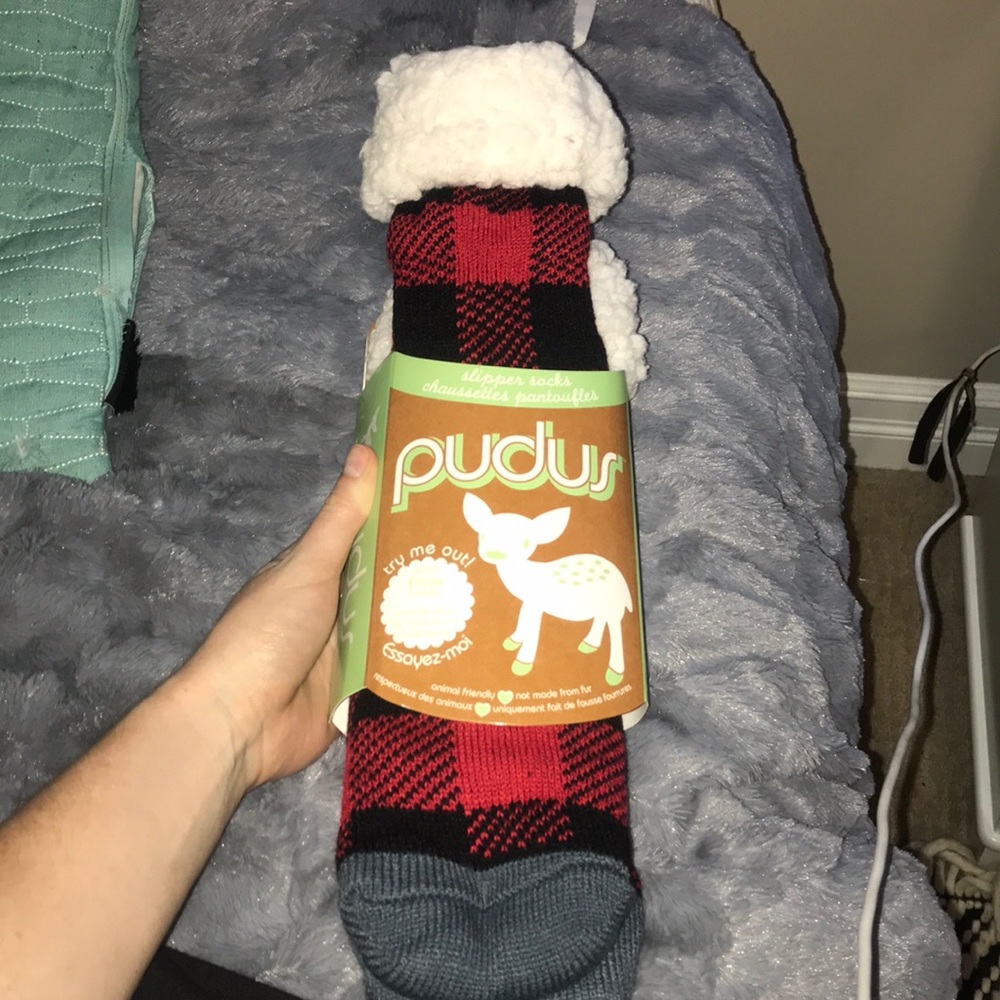 Pudus Fuzzy Socks - Picture 3 of 5